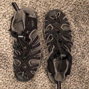 Keen shoes. Size 8.5